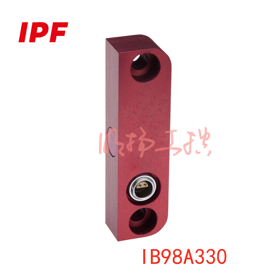 IPF IB98A330 感应式传感器 76x20x23mm嵌入式 0.9mm检测